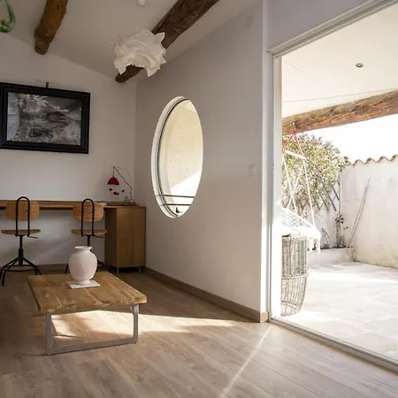La Comédie De - Apartamento